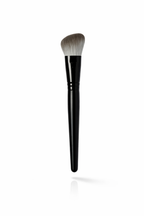 CB CREASE/ANGLE BRUSH - CHEEK